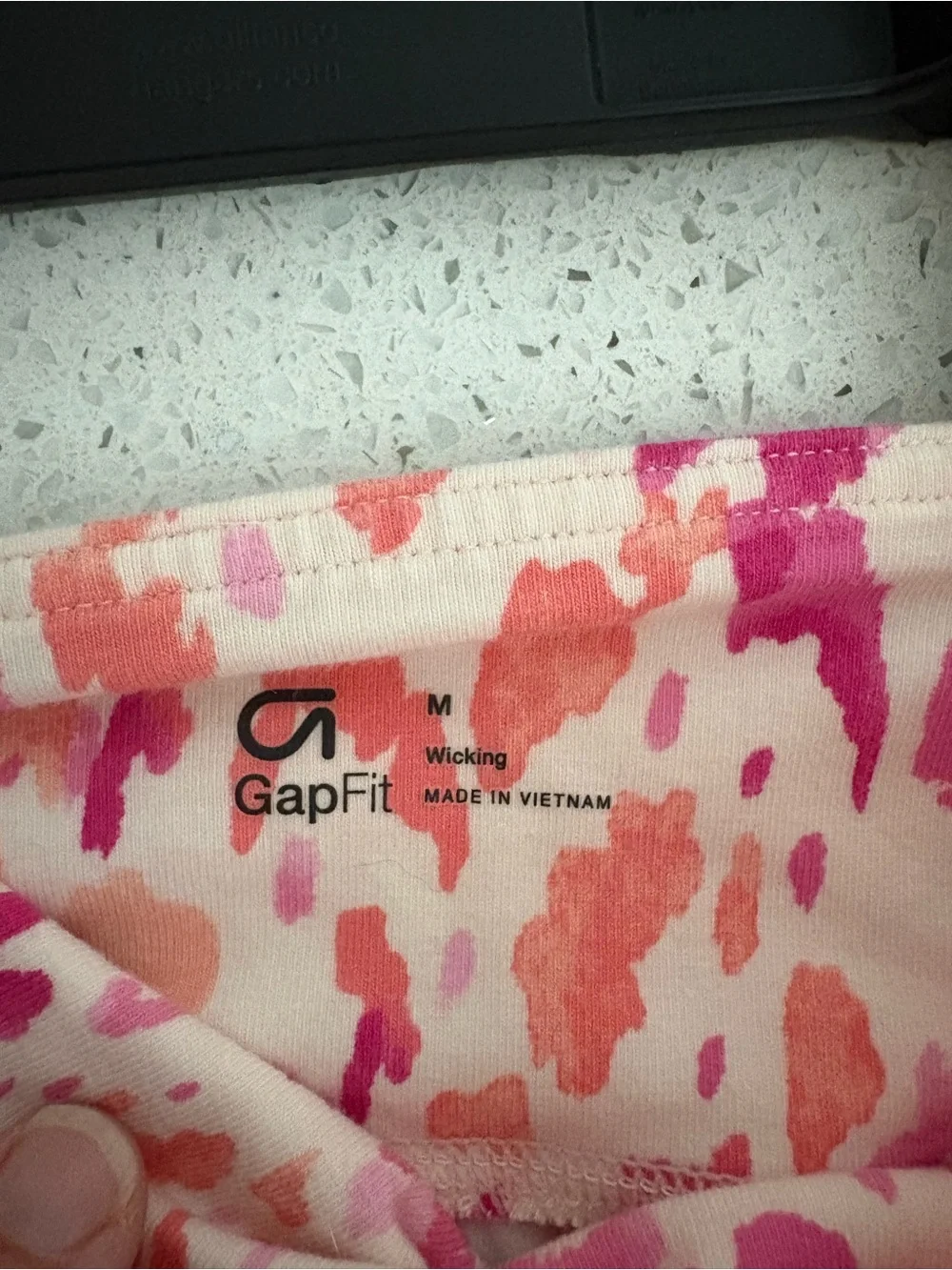 GAPFit Pink and Coral Abstract Print Leggings